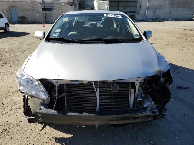 2T1BU4EE5CC868451 - 2012 TOYOTA COROLLA BASE SILVER photo 5