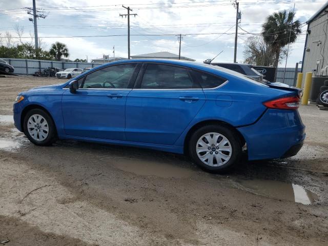 3FA6P0G72KR112221 - 2019 FORD FUSION S BLUE photo 2