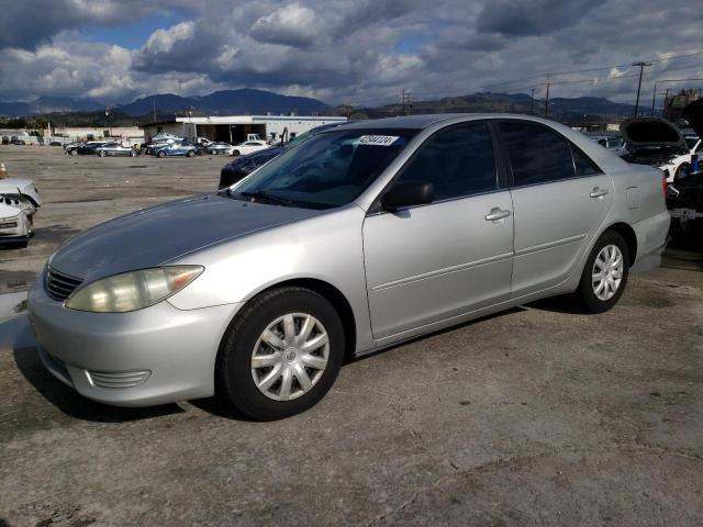 4T1BE32K35U553439 - 2005 TOYOTA CAMRY LE SILVER photo 1