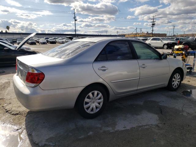 4T1BE32K35U553439 - 2005 TOYOTA CAMRY LE SILVER photo 3