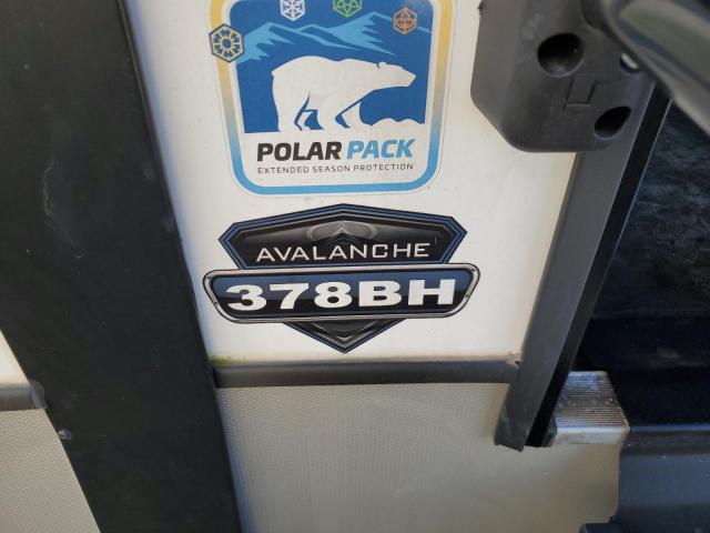 4YDFAVT28NE761822 - 2022 KEYSTONE AVALANCHE ორფეროვანი ფოტო 8