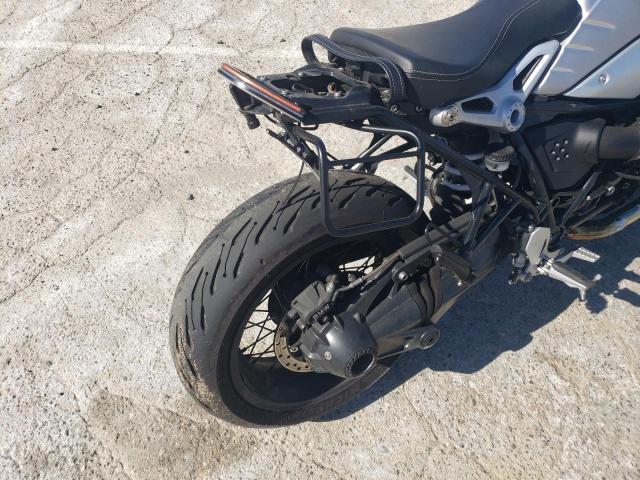 WB10L5300M6E29447 - 2021 BMW R NINE T SILVER photo 9