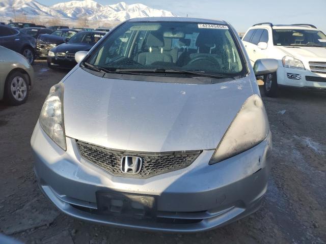 JHMGE8H37DC064603 - 2013 HONDA FIT GRAY photo 5