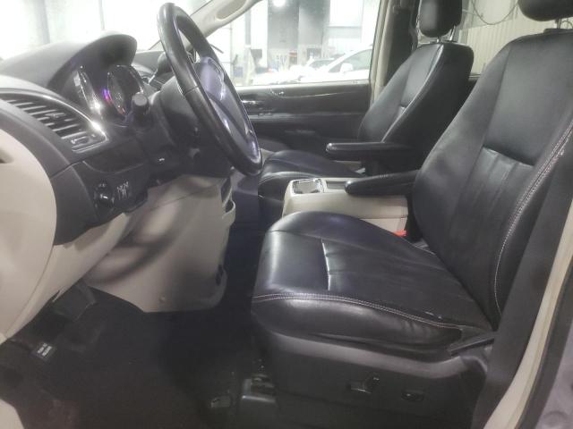 2C4RC1CG4DR662589 - 2013 CHRYSLER TOWN & COU TOURING L SILVER photo 7