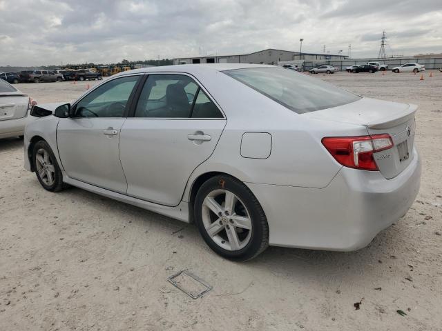 4T1BF1FK9CU176219 - 2012 TOYOTA CAMRY BASE SILVER photo 2