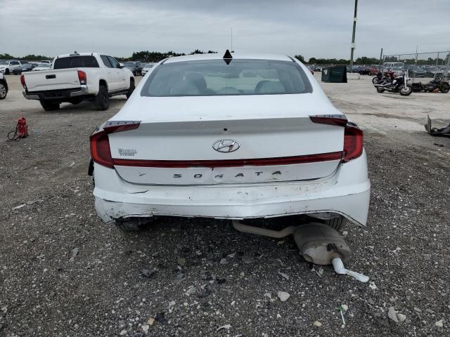 5NPEG4JA8LH008547 - 2020 HYUNDAI SONATA SE WHITE photo 6