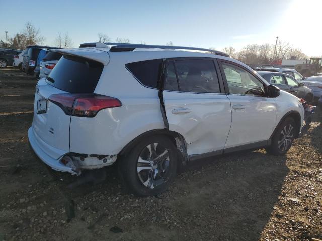 JTMBFREV9JJ721719 - 2018 TOYOTA RAV4 LE WHITE photo 3