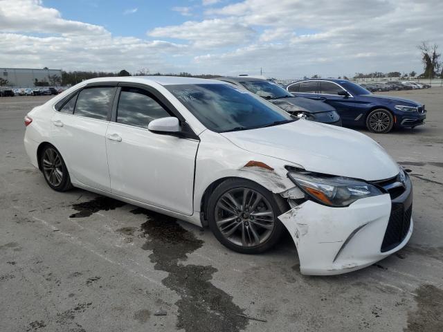 4T1BF1FK5GU202921 - 2016 TOYOTA CAMRY LE WHITE photo 4