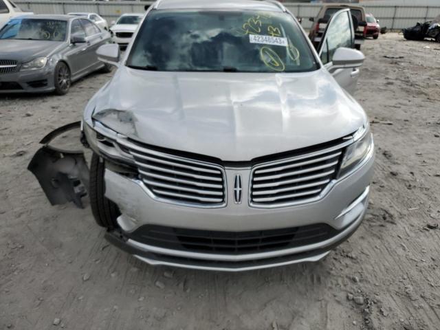 5LMCJ1C92HUL20539 - 2017 LINCOLN MKC PREMIERE SILVER photo 11