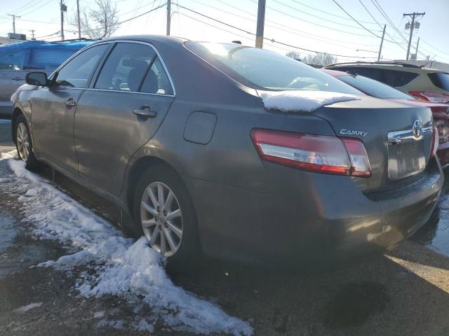 4T1BF3EK0BU717072 - 2011 TOYOTA CAMRY BASE GRAY photo 2