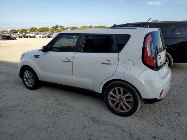 KNDJP3A55J7505780 - 2018 KIA SOUL + WHITE photo 2