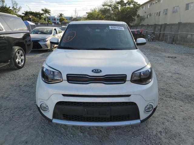 KNDJP3A55J7505780 - 2018 KIA SOUL + WHITE photo 5