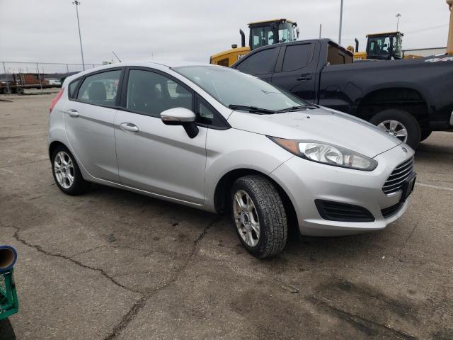 3FADP4EJ0EM146835 - 2014 FORD FIESTA SE SILVER photo 4