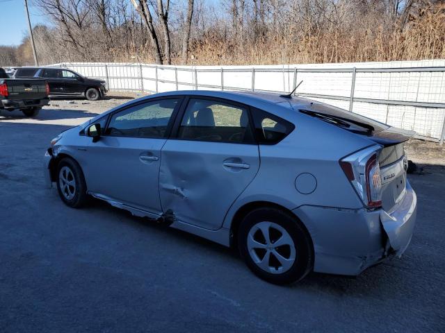 JTDKN3DU5F0444007 - 2015 TOYOTA PRIUS SILVER photo 2