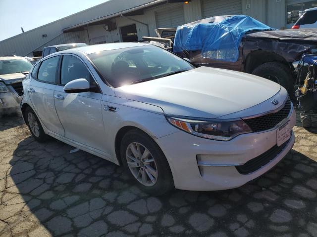 5XXGT4L39JG218568 - 2018 KIA OPTIMA LX WHITE photo 4