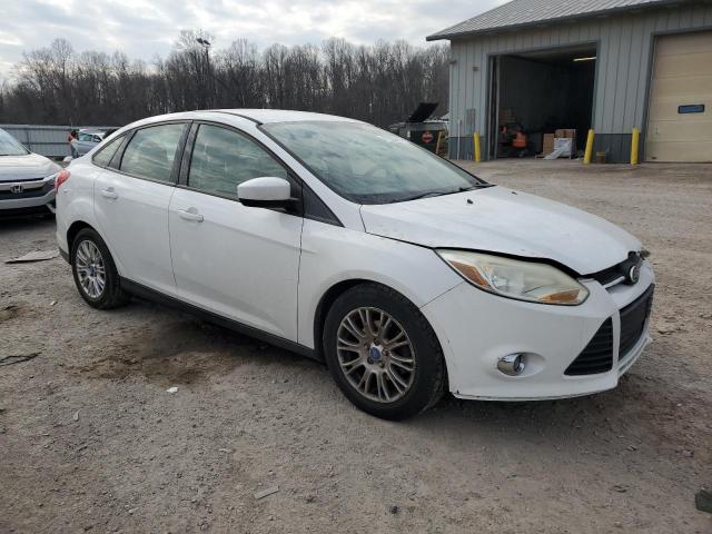 1FAHP3F2XCL178645 - 2012 FORD FOCUS SE WHITE photo 4