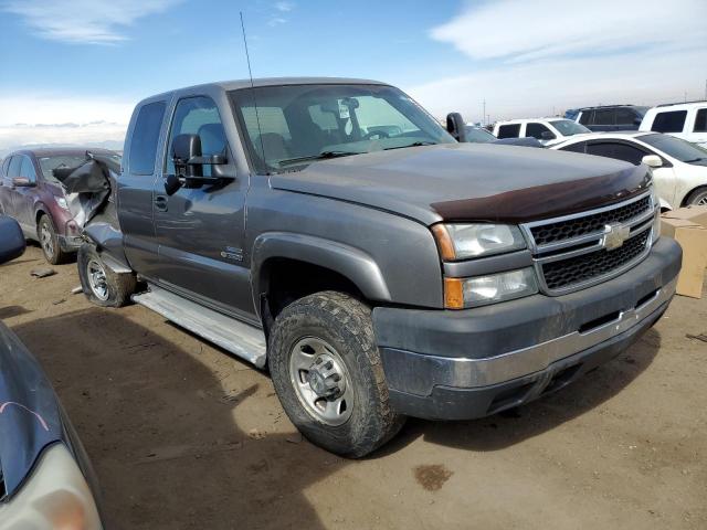 1GCHK39D87E143943 - 2007 CHEVROLET SILVERADO K3500 SILVER photo 4