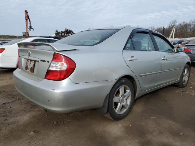 JTDBE32K330163207 - 2003 TOYOTA CAMRY LE SILVER photo 3