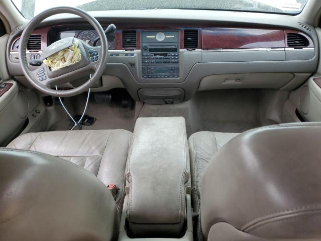 1LNHM81W94Y667838 - 2004 LINCOLN TOWN CAR EXECUTIVE SILVER photo 8