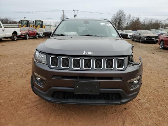 3C4NJDBB8LT149837 - 2020 JEEP COMPASS LATITUDE GRAY photo 5