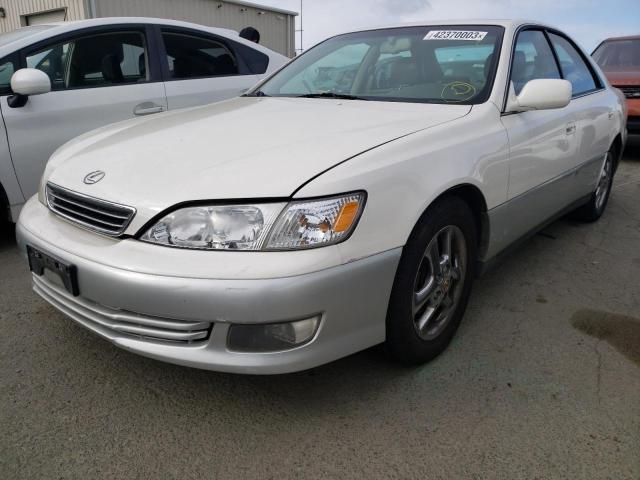 JT8BF28G4Y5078136 - 2000 LEXUS ES 300 WHITE photo 1