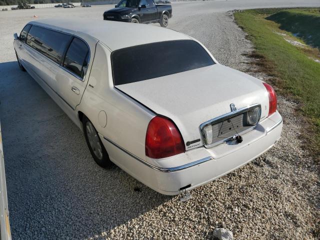 1L1FM88W56Y617391 - 2006 LINCOLN TOWN CAR EXECUTIVE WHITE photo 2