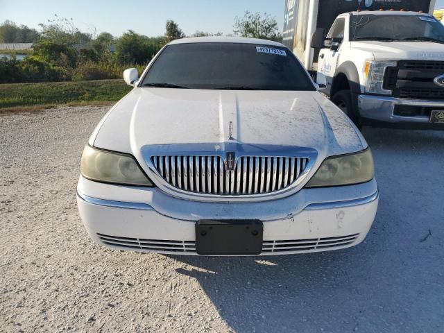 1L1FM88W56Y617391 - 2006 LINCOLN TOWN CAR EXECUTIVE WHITE photo 5