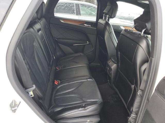 5LMCJ3D96KUL48197 - 2019 LINCOLN MKC RESERVE თეთრი ფოტო 11