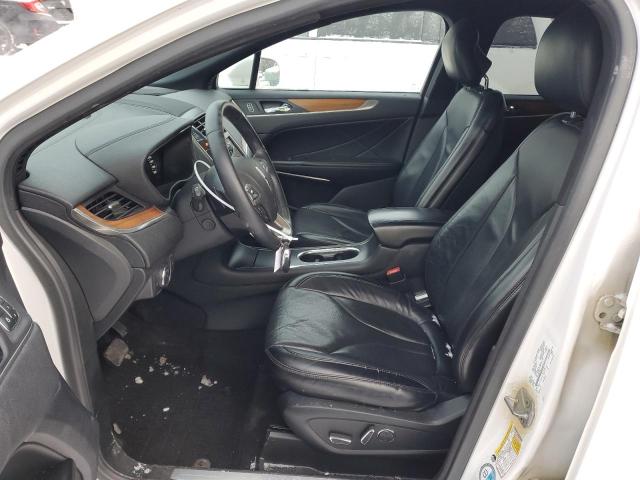 5LMCJ3D96KUL48197 - 2019 LINCOLN MKC RESERVE თეთრი ფოტო 7