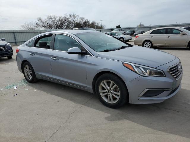 5NPE24AF7HH541748 - 2017 HYUNDAI SONATA SE SILVER photo 4