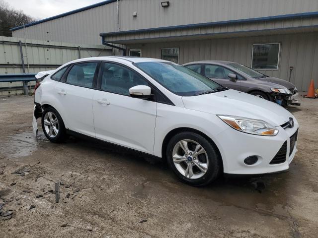 1FADP3F23EL346868 - 2014 FORD FOCUS SE WHITE photo 4