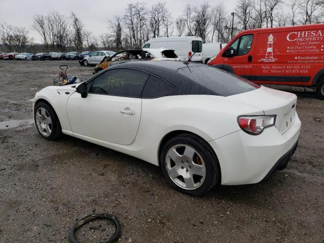 JF1ZNAA16D2722627 - 2013 TOYOTA SCION FR-S WHITE photo 2