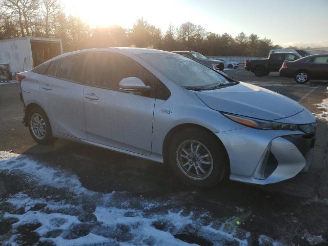 JTDKARFP0J3080849 - 2018 TOYOTA PRIUS PRIM 银色 照片 4