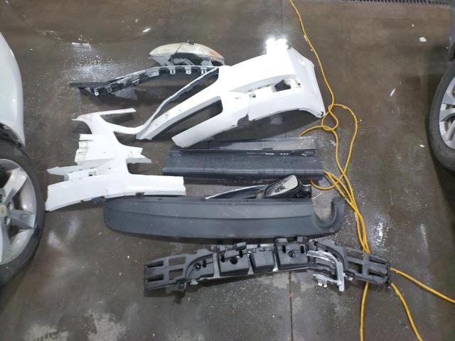 1G1ZH57B19F122325 - 2009 CHEVROLET MALIBU 1LT WHITE photo 12