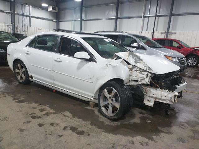 1G1ZH57B19F122325 - 2009 CHEVROLET MALIBU 1LT WHITE photo 4