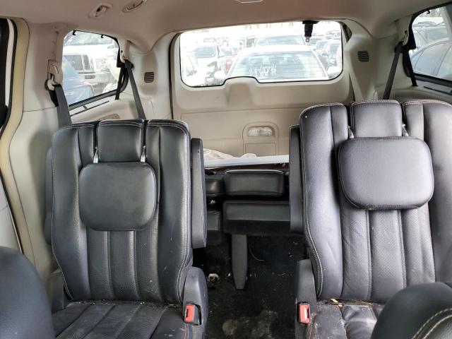 2A4RR8DG9BR609495 - 2011 CHRYSLER TOWN & COU TOURING L WHITE photo 10