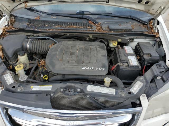 2A4RR8DG9BR609495 - 2011 CHRYSLER TOWN & COU TOURING L WHITE photo 12