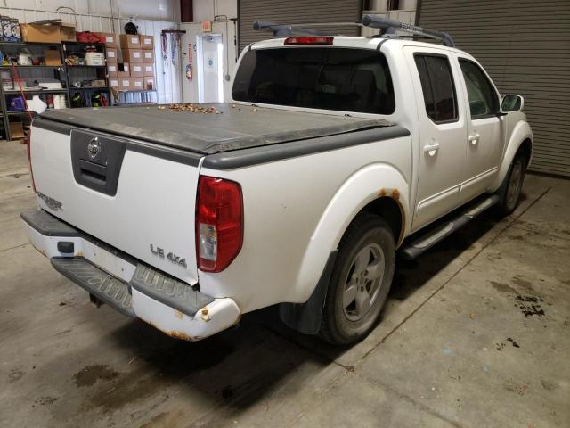 1N6AD07W06C403872 - 2006 NISSAN FRONTIER CREW CAB LE WHITE photo 4