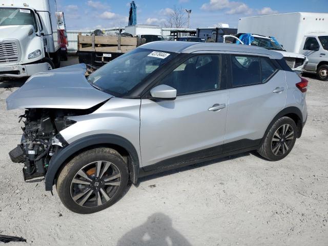 3N1CP5CU2KL548143 - 2019 NISSAN KICKS S SILVER photo 1