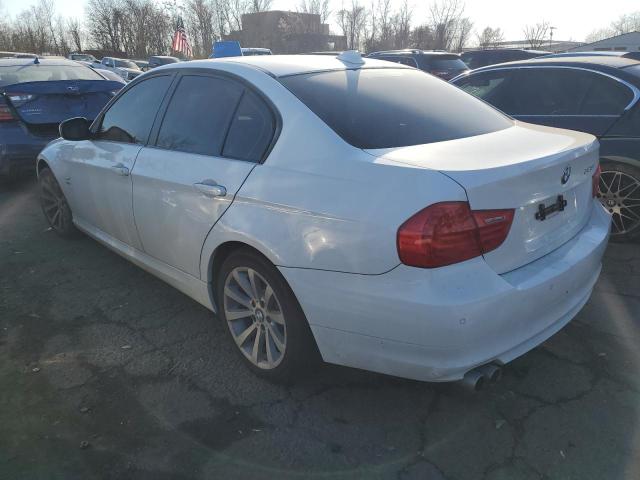 WBAPK5C58BF122132 - 2011 BMW 328 XI SULEV WHITE photo 2