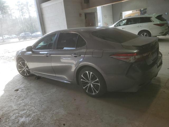 4T1B11HK9JU036695 - 2018 TOYOTA CAMRY L GRAY photo 2