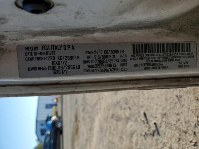 ZFBERFABXJ6K12324 - 2018 RAM PROMASTER WHITE photo 13