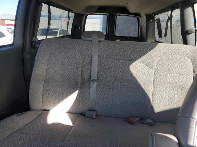 1GAZGPFG3H1111415 - 2017 CHEVROLET EXPRESS G3 LT WHITE photo 10