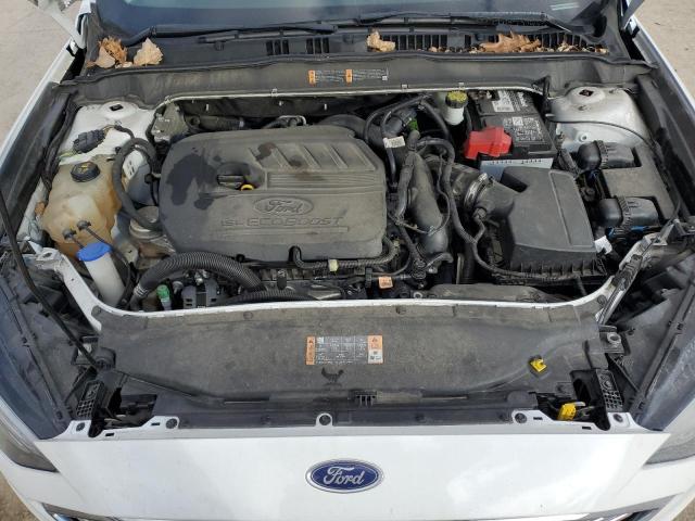 3FA6P0HD6JR175499 - 2018 FORD FUSION SE WHITE photo 11