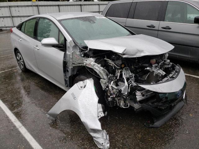 JTDKARFP0J3097084 - 2018 TOYOTA PRIUS PRIM Silber Foto 4