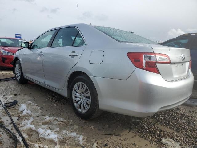 4T1BF1FK4EU849503 - 2014 TOYOTA CAMRY L SILVER photo 2