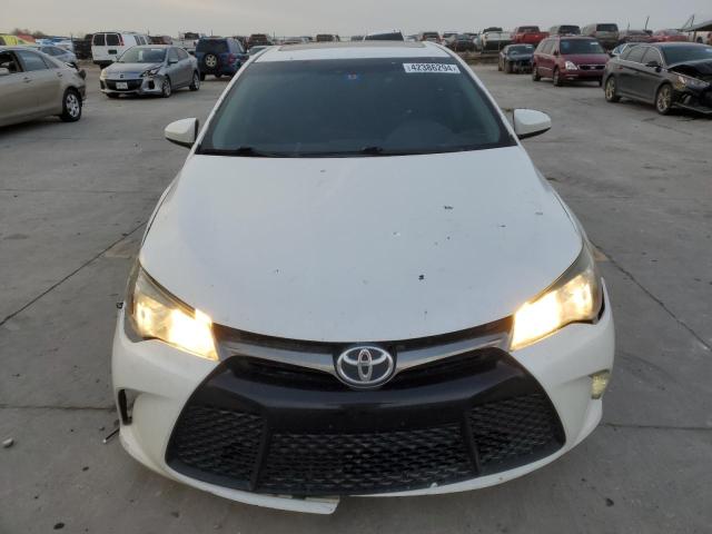 4T1BF1FK5FU064974 - 2015 TOYOTA CAMRY LE WHITE photo 5