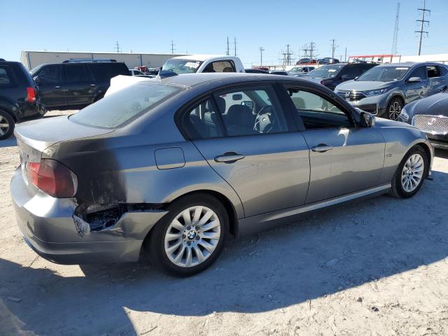 WBAPH77519NL82540 - 2009 BMW 328 I SILVER photo 3