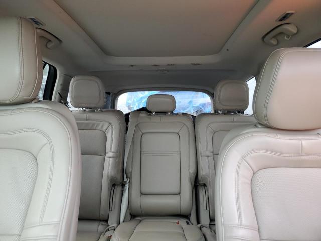 5LM5J7WC4LGL20438 - 2020 LINCOLN AVIATOR RESERVE WHITE photo 10