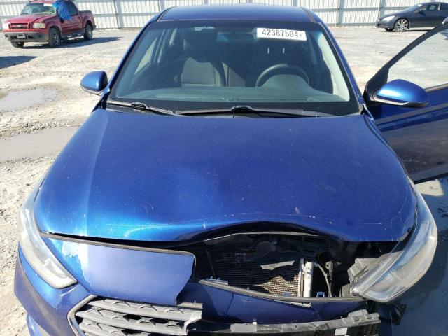 3KPC24A30JE005733 - 2018 HYUNDAI ACCENT SE BLUE photo 11